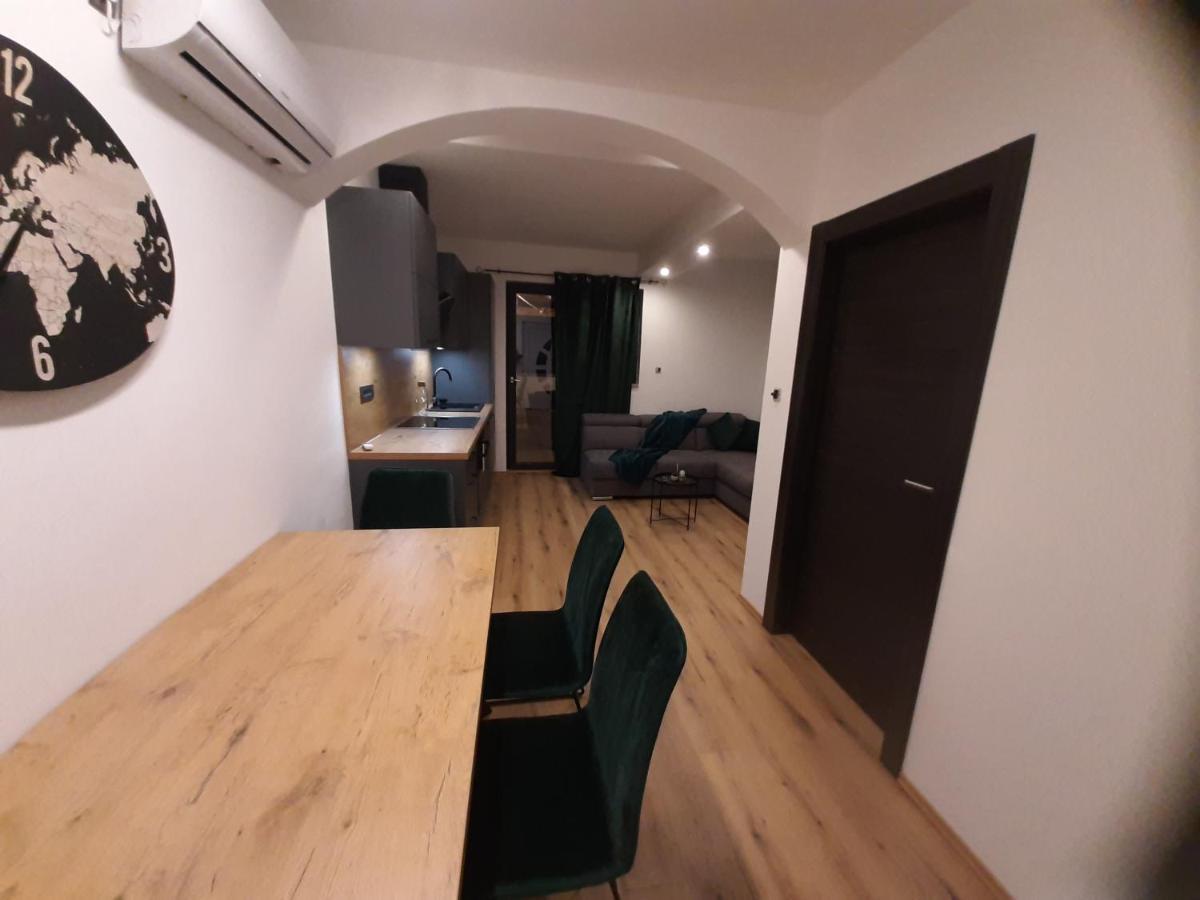 Apartman Mate Lopar Exterior foto
